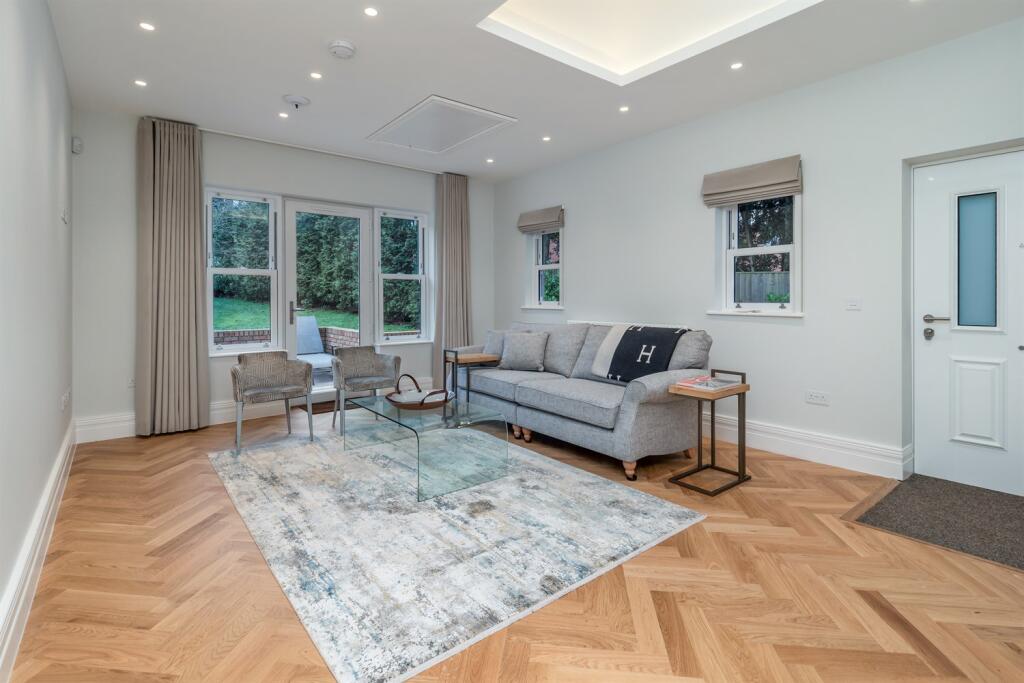 6 bedroom detached house for sale in Bradgate Road, Bowdon, WA14